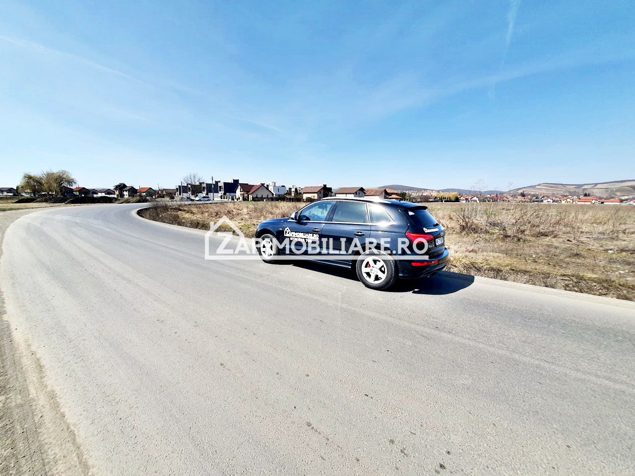 Teren 27.000 mp.deschidere la 2 drumuri ,75 euro mp.