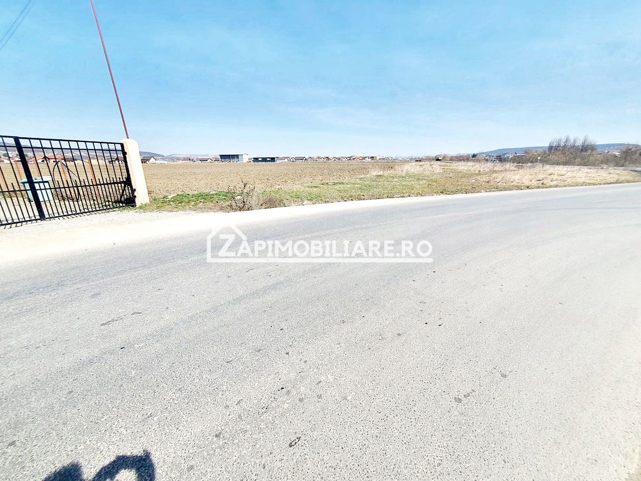 Teren 27.000 mp.deschidere la 2 drumuri ,75 euro mp. — fotografia 5