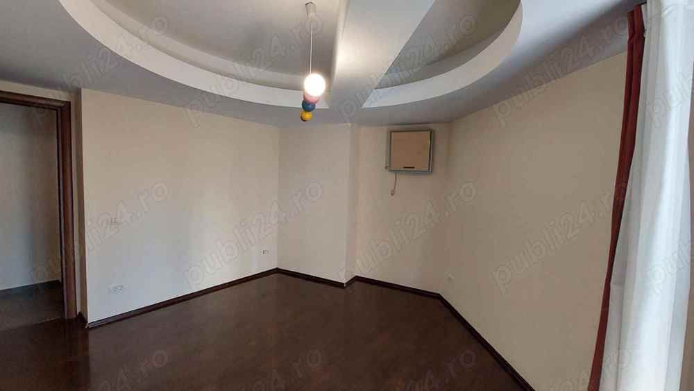 Vînzarea apartament 4 camere — fotografia 4