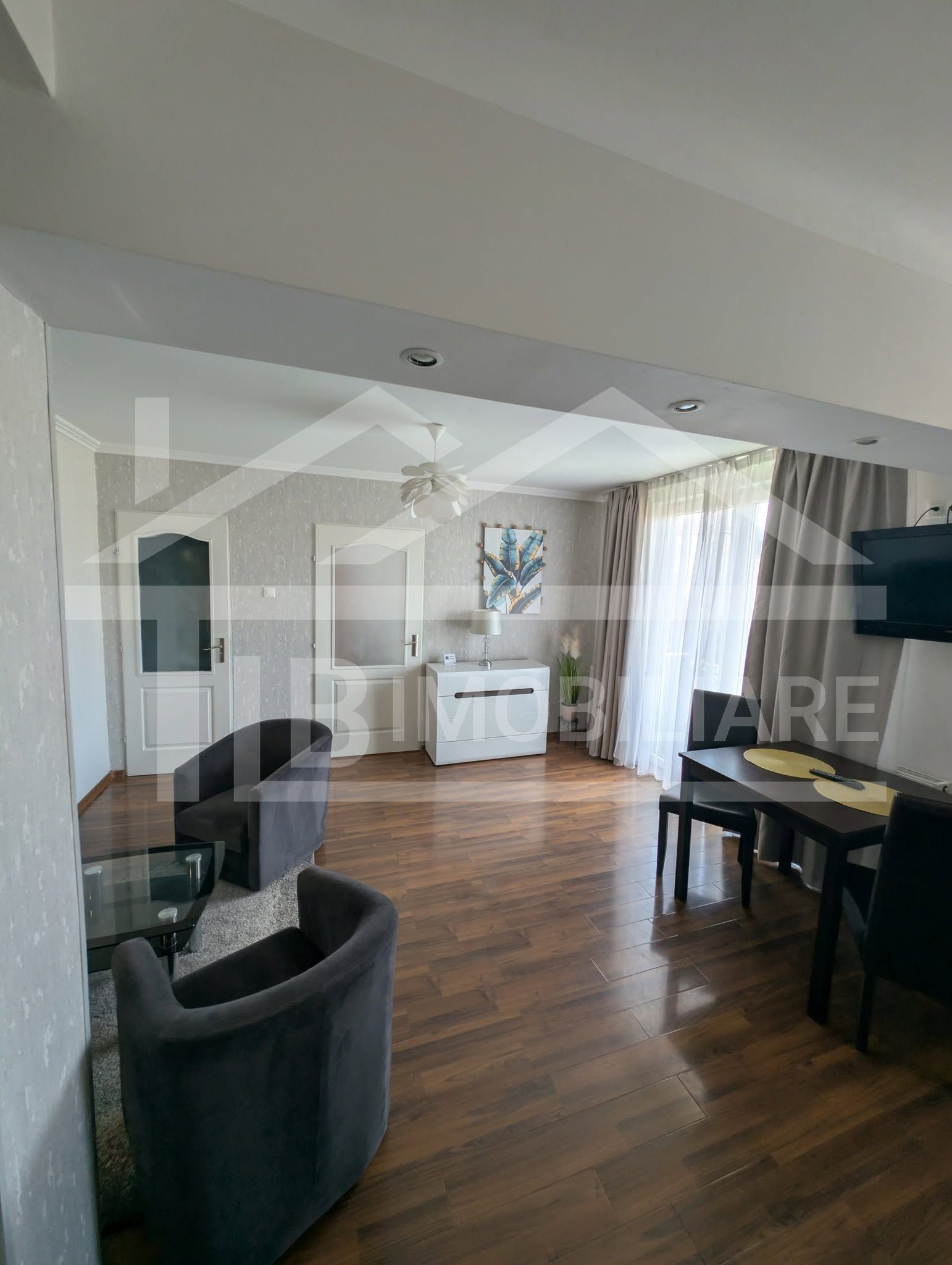 Apartament cu 2 camere, 40 mp, petfriendly, Zona Ultracentrala — fotografia 3