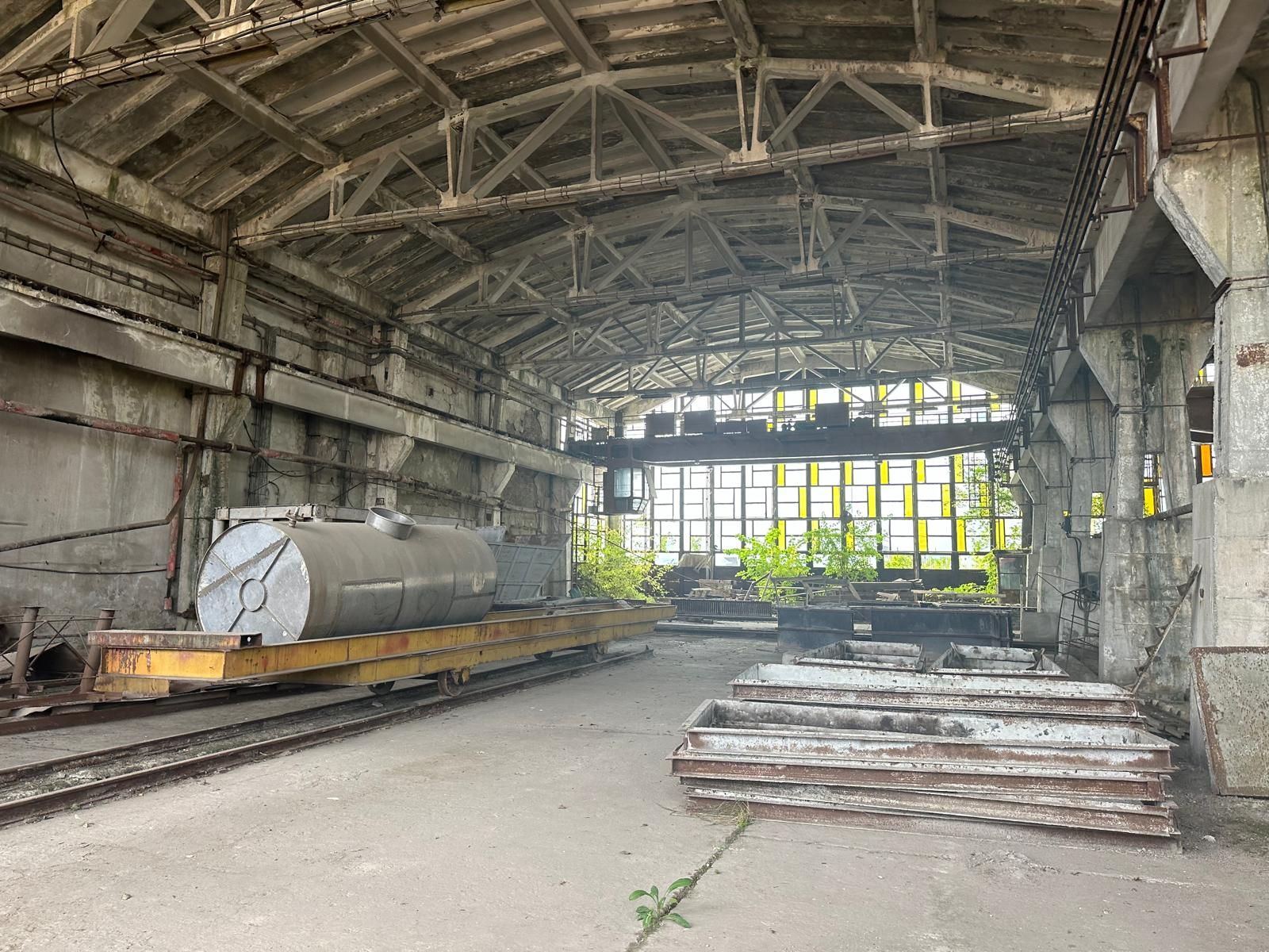 Platformă Industrială cu Cale Ferată si Infrastructură Completă — fotografia 10
