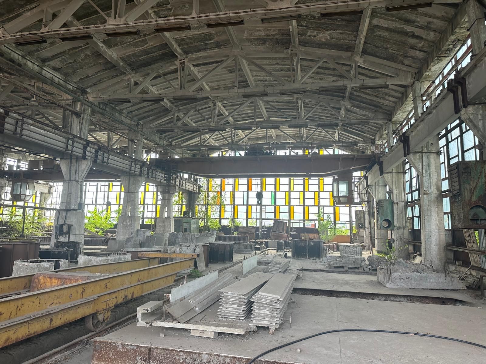 Platformă Industrială cu Cale Ferată si Infrastructură Completă — fotografia 14