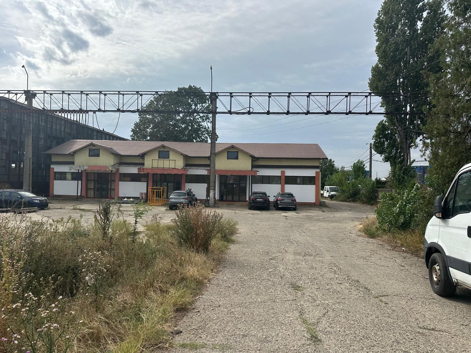 Platformă Industrială cu Cale Ferată si Infrastructură Completă — fotografia 20