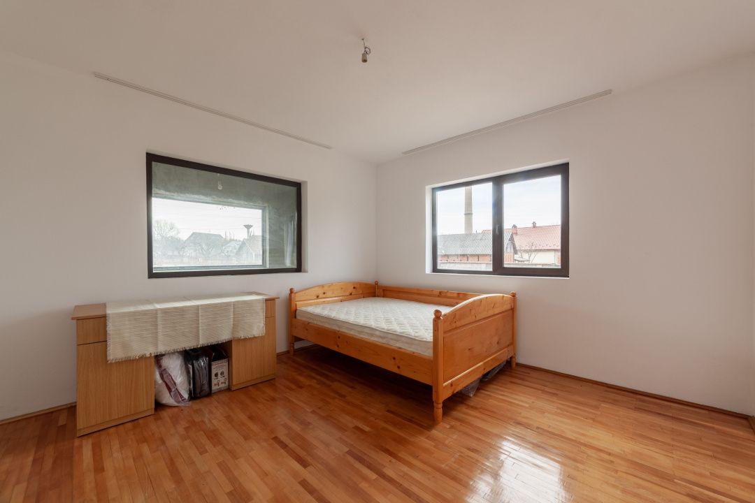 La 2 min de Campulung Muscel – 344 mp utili+ teren 4.563 mp -utilizare multiplă! — fotografia 6