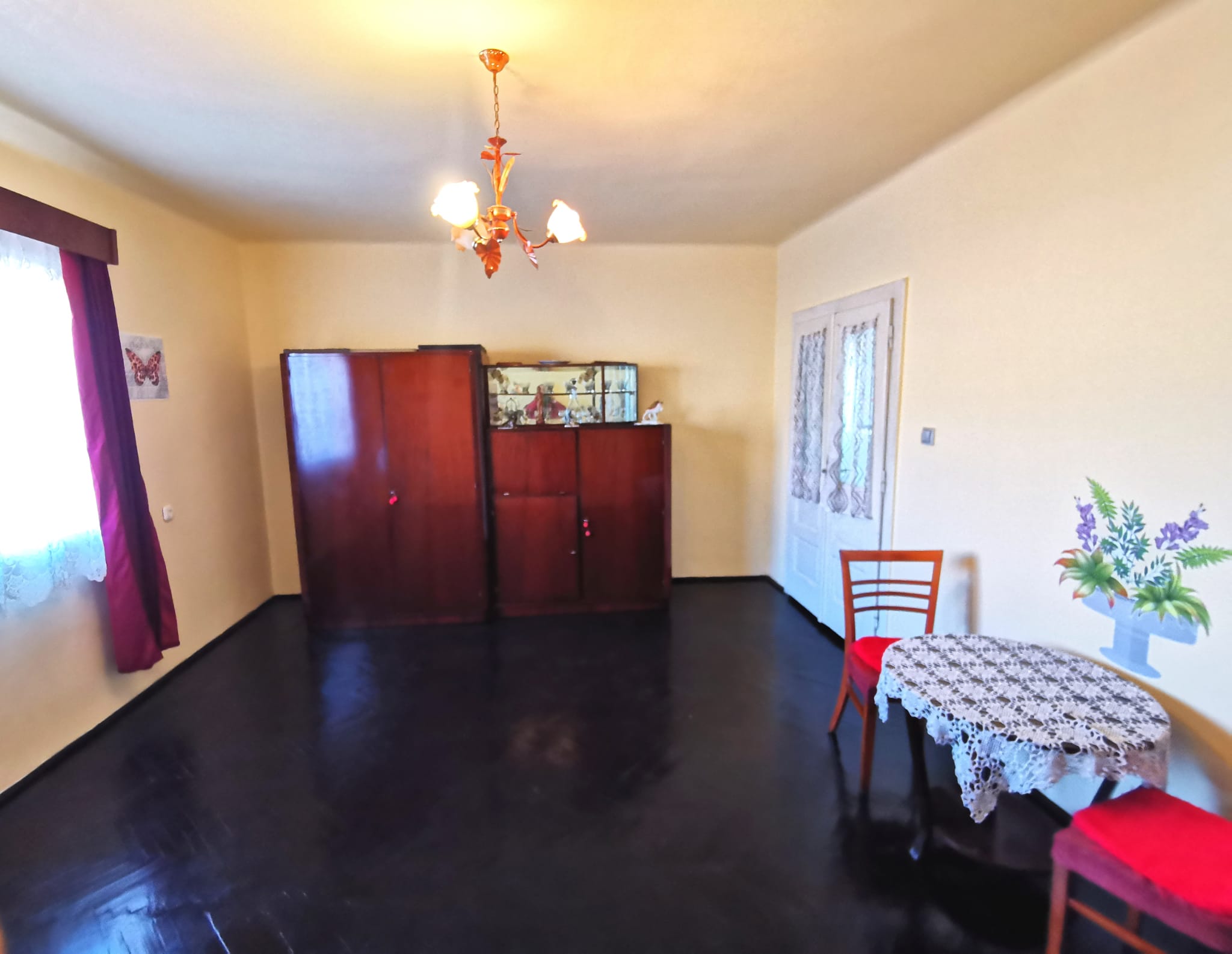 De vanzare casa 2 camere Mureseni teren 650 mp