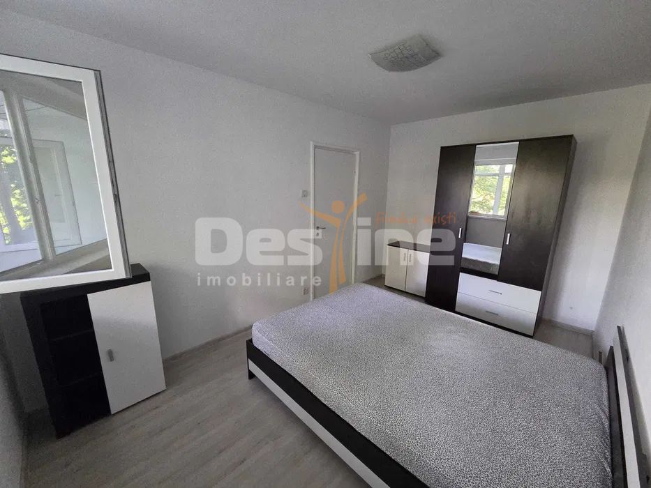 APARTAMENT 2 CAMERE SEMIDECOMANDAT ,MOBILAT — fotografia 3