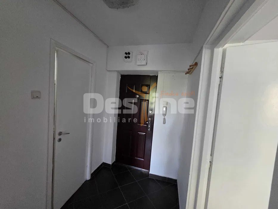 APARTAMENT 2 CAMERE SEMIDECOMANDAT ,MOBILAT — fotografia 4