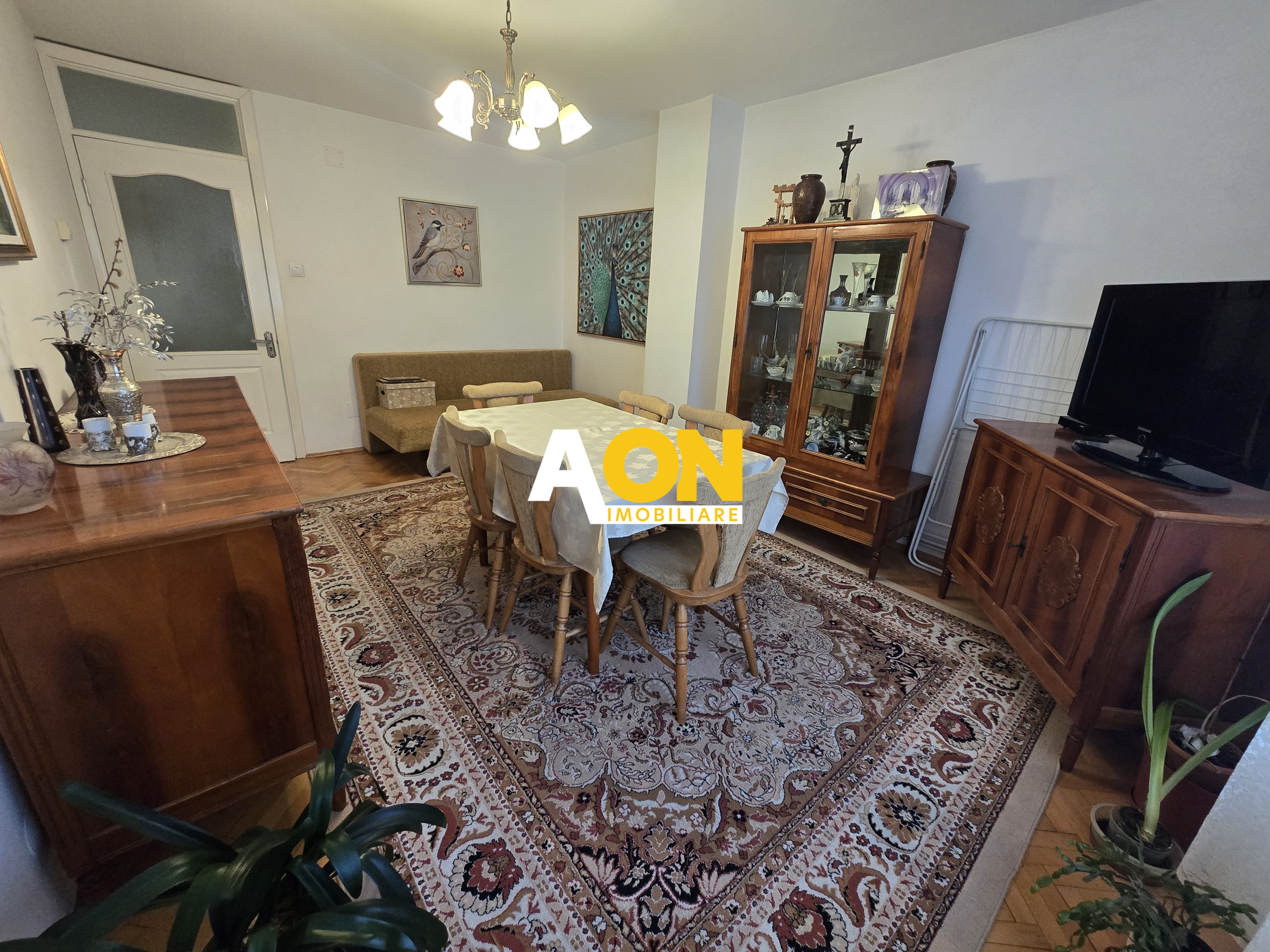 Apartament 4 Camere,79mp Utili, Etaj 2, Zona Cetate