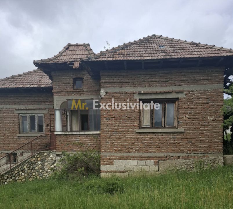 Teren 4226 mp si casa de renovat in loc. Babana, jud. Arges — fotografia 4