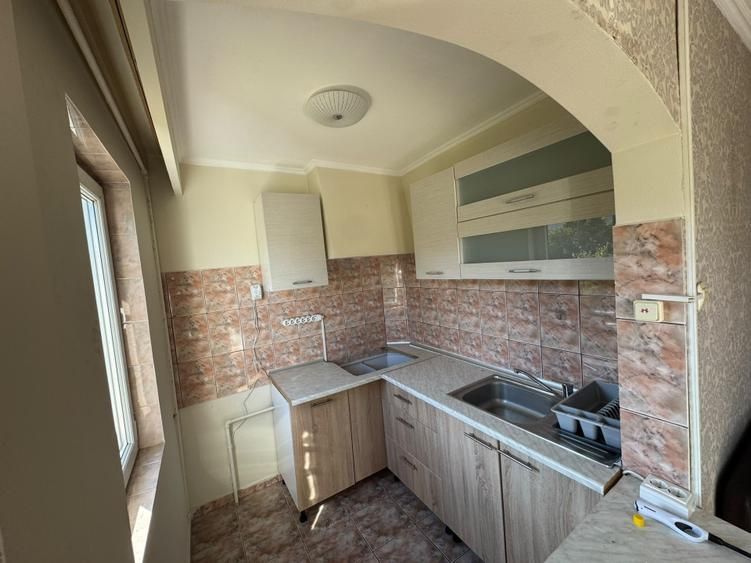Apartament 3 camere in Șagului , 48 mp | Etaj 4/4 | Acoperiș — fotografia 4