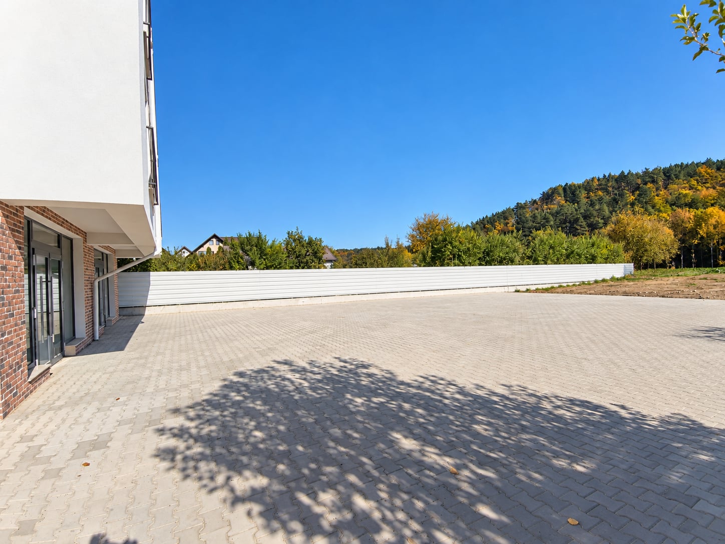 Spațiu comercial și birouri de închiriat – Strada Humorului, Suceava — fotografia 3