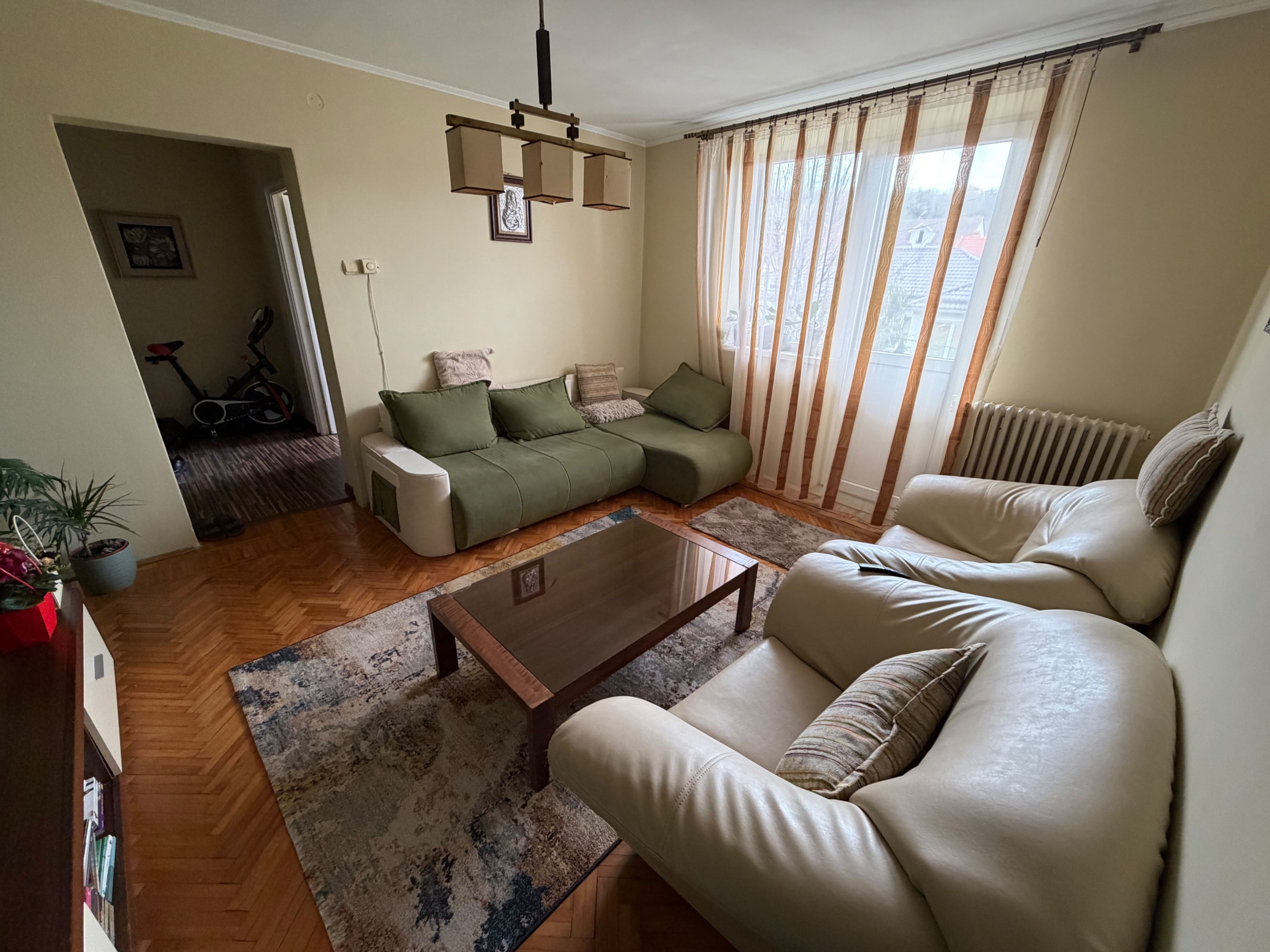 Apartament 2 camere, etaj 2 - Cugir — fotografia 4