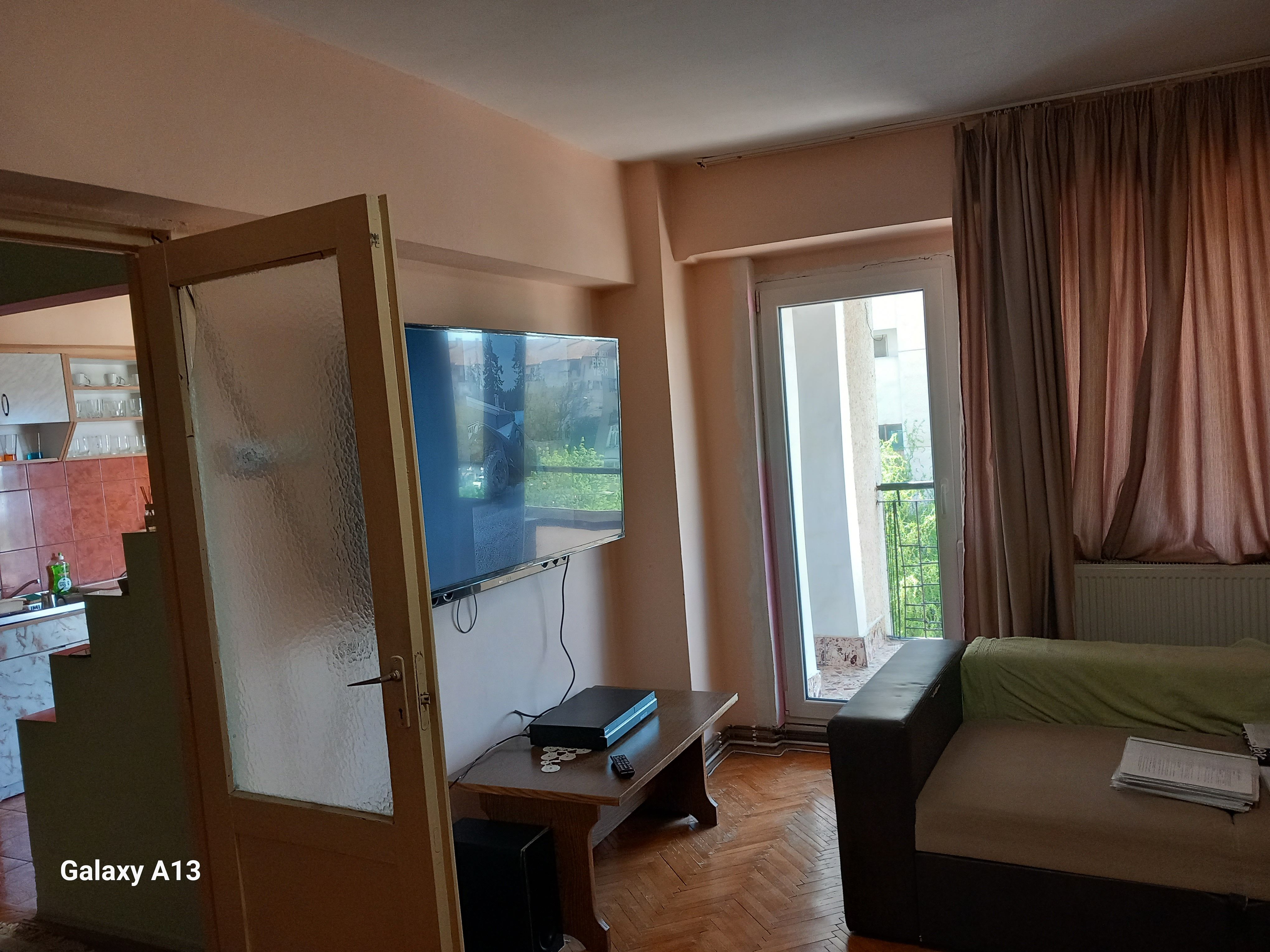 Ag EUROPA vinde ap. 2 cam RENOVAT in 65mp Carpați 2 Etaj 4. — fotografia 4