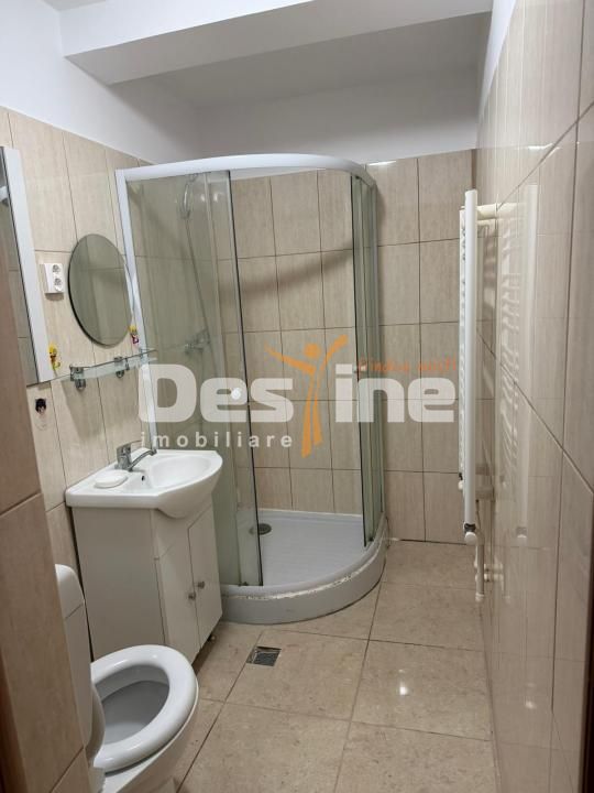 Casa cu 6 unitati, doua locuri de parcare si curte, pozitie excelenta- AFI Mall — fotografia 17