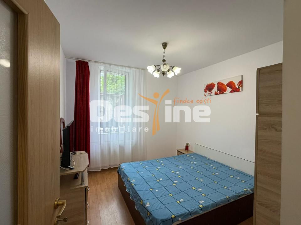 Casa cu 6 unitati, doua locuri de parcare si curte, pozitie excelenta- AFI Mall — fotografia 2