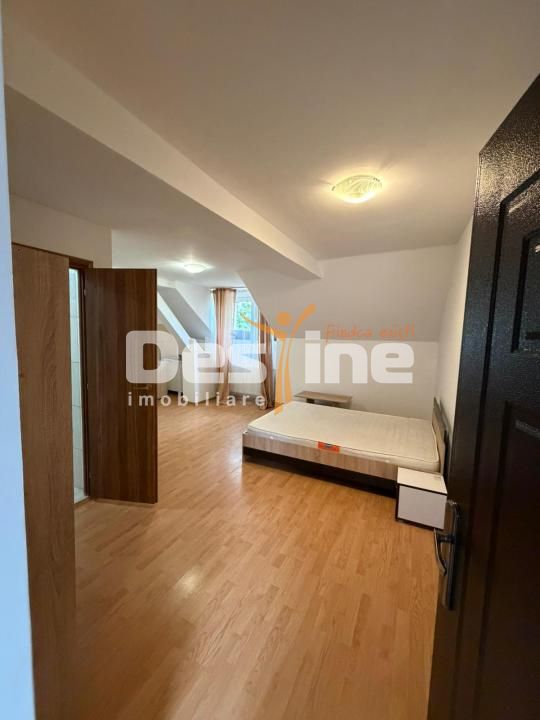 Casa cu 6 unitati, doua locuri de parcare si curte, pozitie excelenta- AFI Mall — fotografia 21
