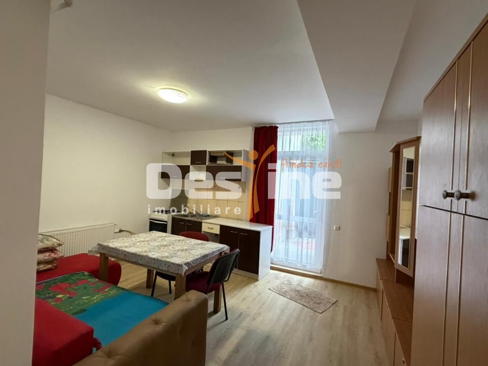 Casa cu 6 unitati, doua locuri de parcare si curte, pozitie excelenta- AFI Mall — fotografia 29
