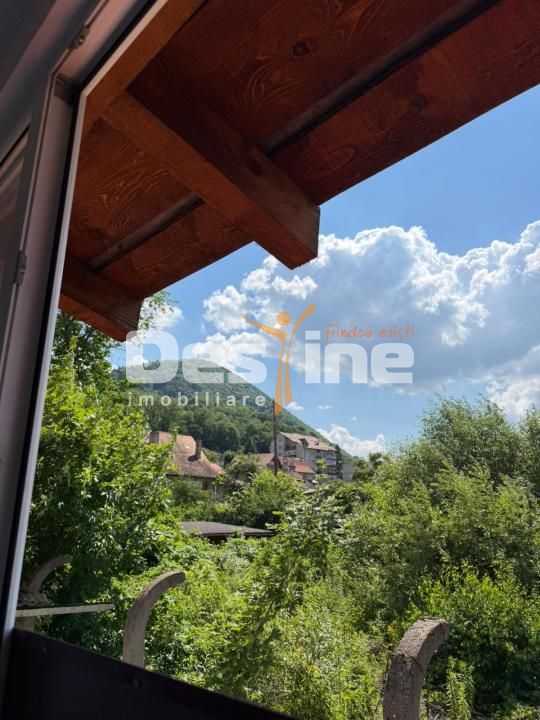 Casa cu 6 unitati, doua locuri de parcare si curte, pozitie excelenta- AFI Mall — fotografia 32