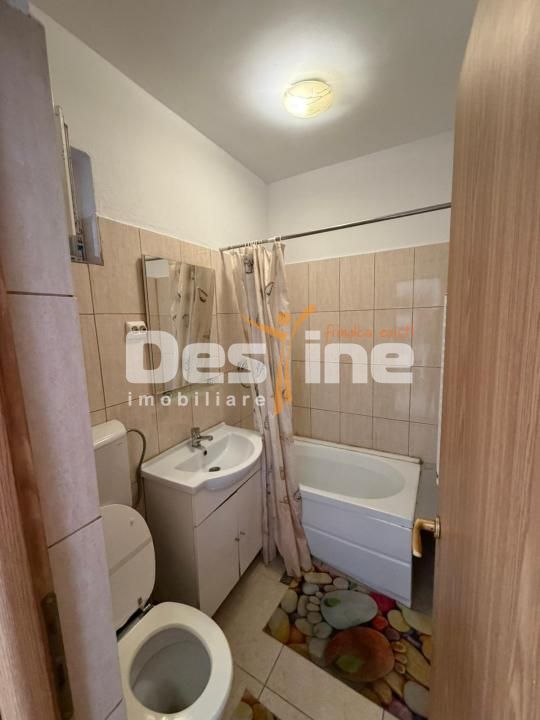 Casa cu 6 unitati, doua locuri de parcare si curte, pozitie excelenta- AFI Mall — fotografia 7