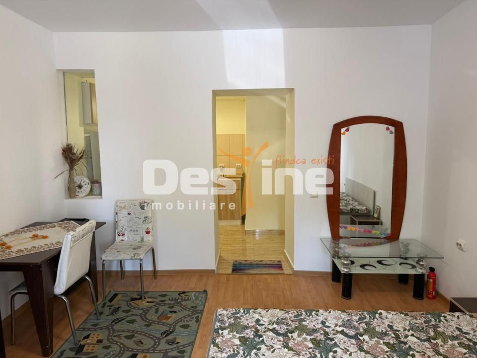 Casa cu 6 unitati, doua locuri de parcare si curte, pozitie excelenta- AFI Mall — fotografia 8