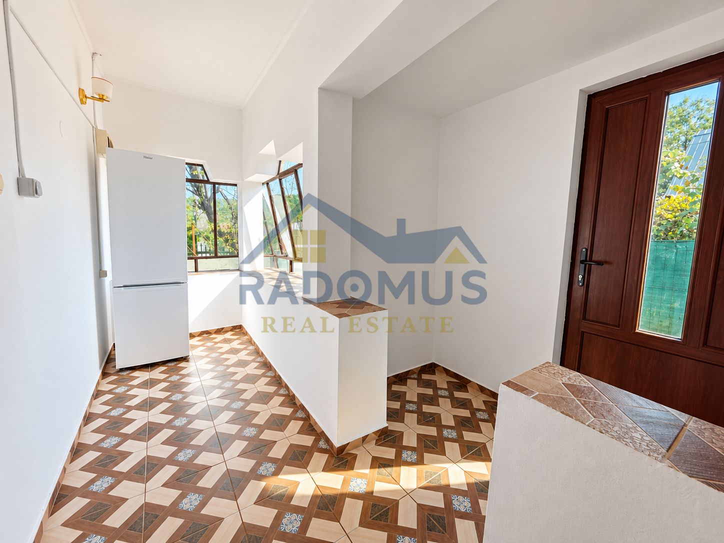 Casă cu 3 camere, anexe și livadă – Lopatnița, Șoimari — fotografia 10