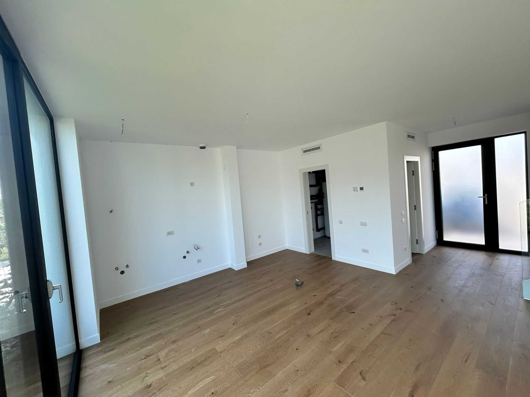 Casa de vanzare 3 camere Amber Forest Tunari — fotografia 3