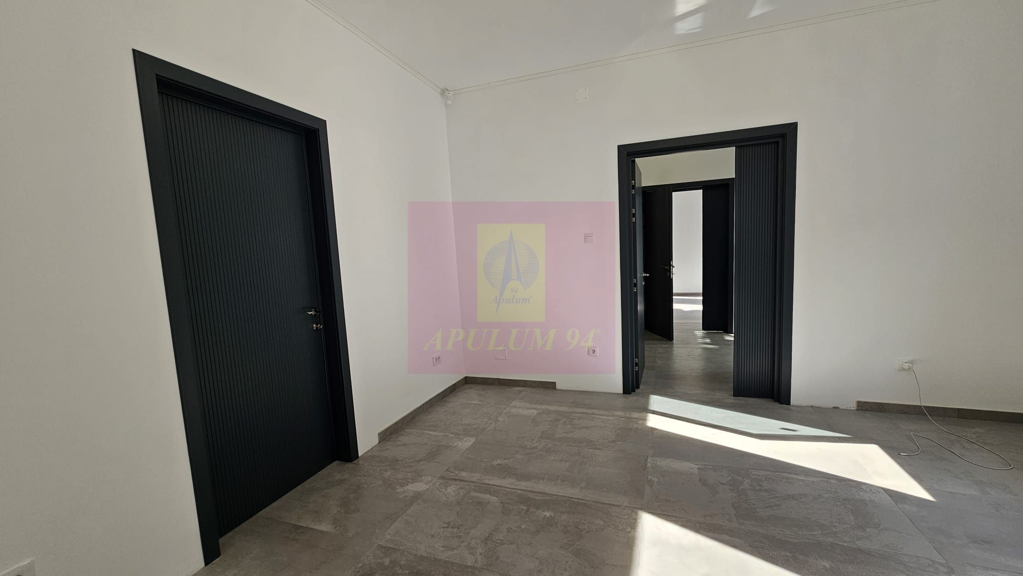 Vilă pentru birouri | 140 mp | Curte privată și 3 locuri de parcare | — fotografia 5