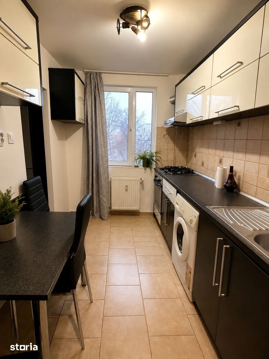 Apartament 3 camere zona Ozana - Aleea Ciucea — fotografia 3