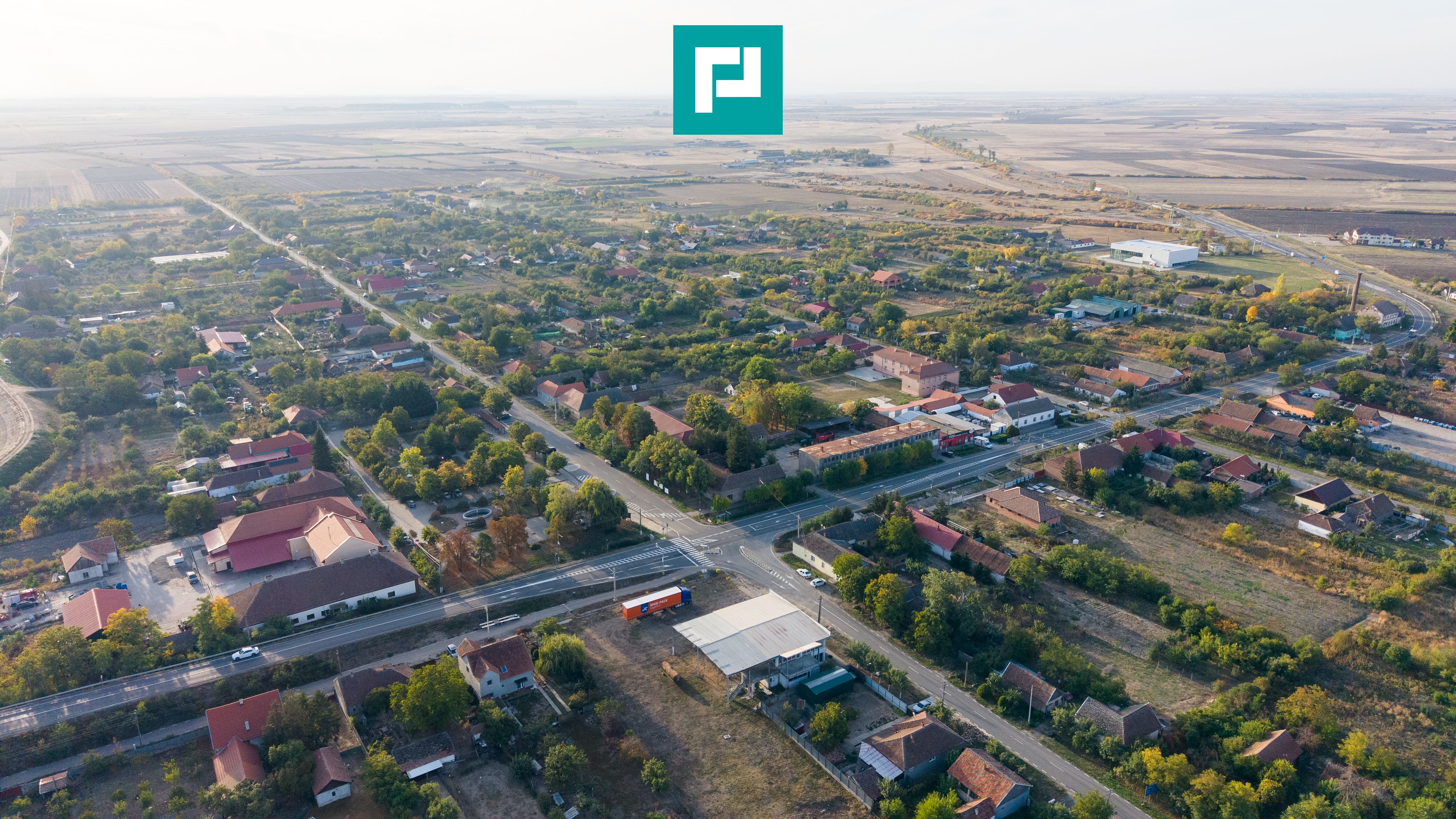 Spatiu comercial cu etaj și teren de 4000mp — fotografia 5