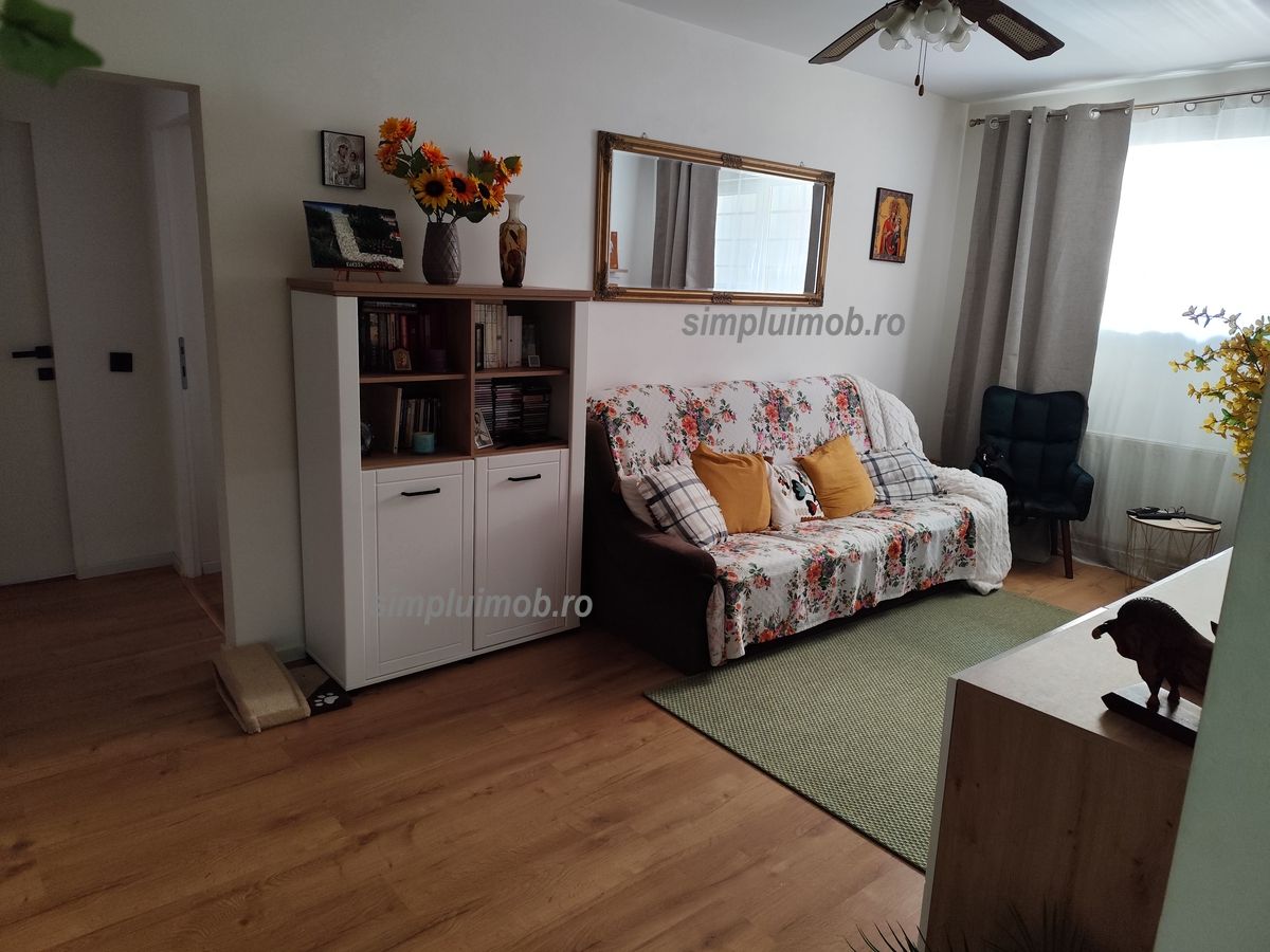 3 Camere Metrou 1 Decembrie — fotografia 3