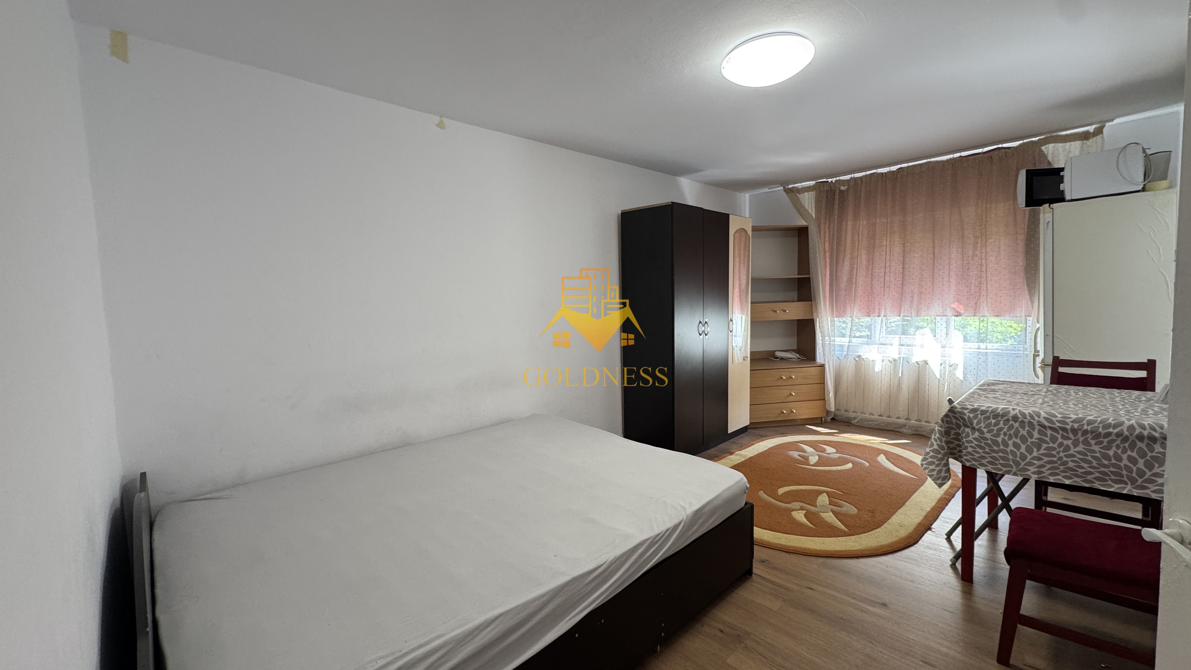 o camera, 30 mp, Manastur str. Negoiu Zona Baza Sportiva, Mehedinti — fotografia 3