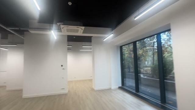Inchiriez spatiu comercial — fotografia 4