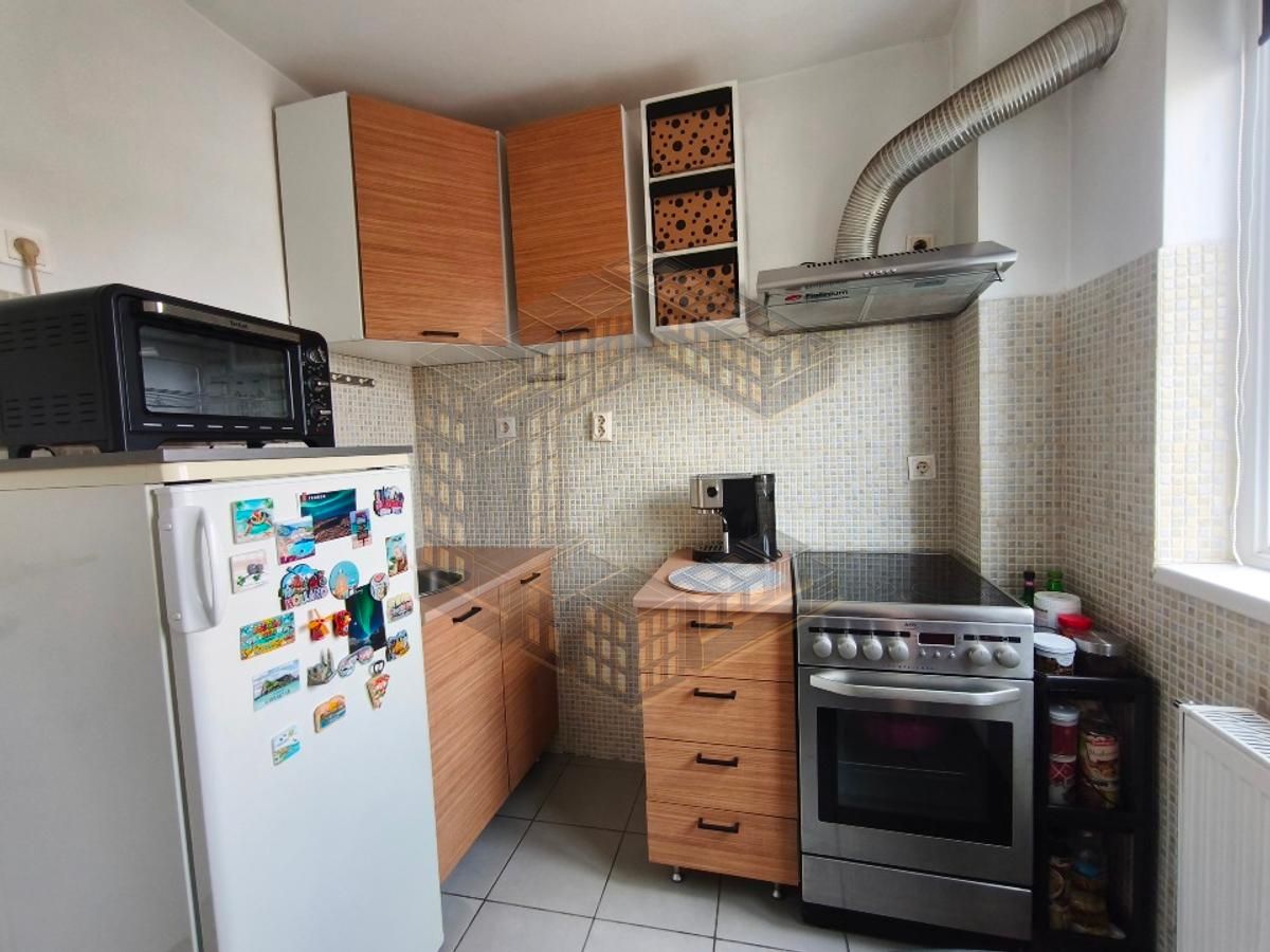 Apartament cu 2 camere, renovat, etaj intermediar, zona Complex — fotografia 4