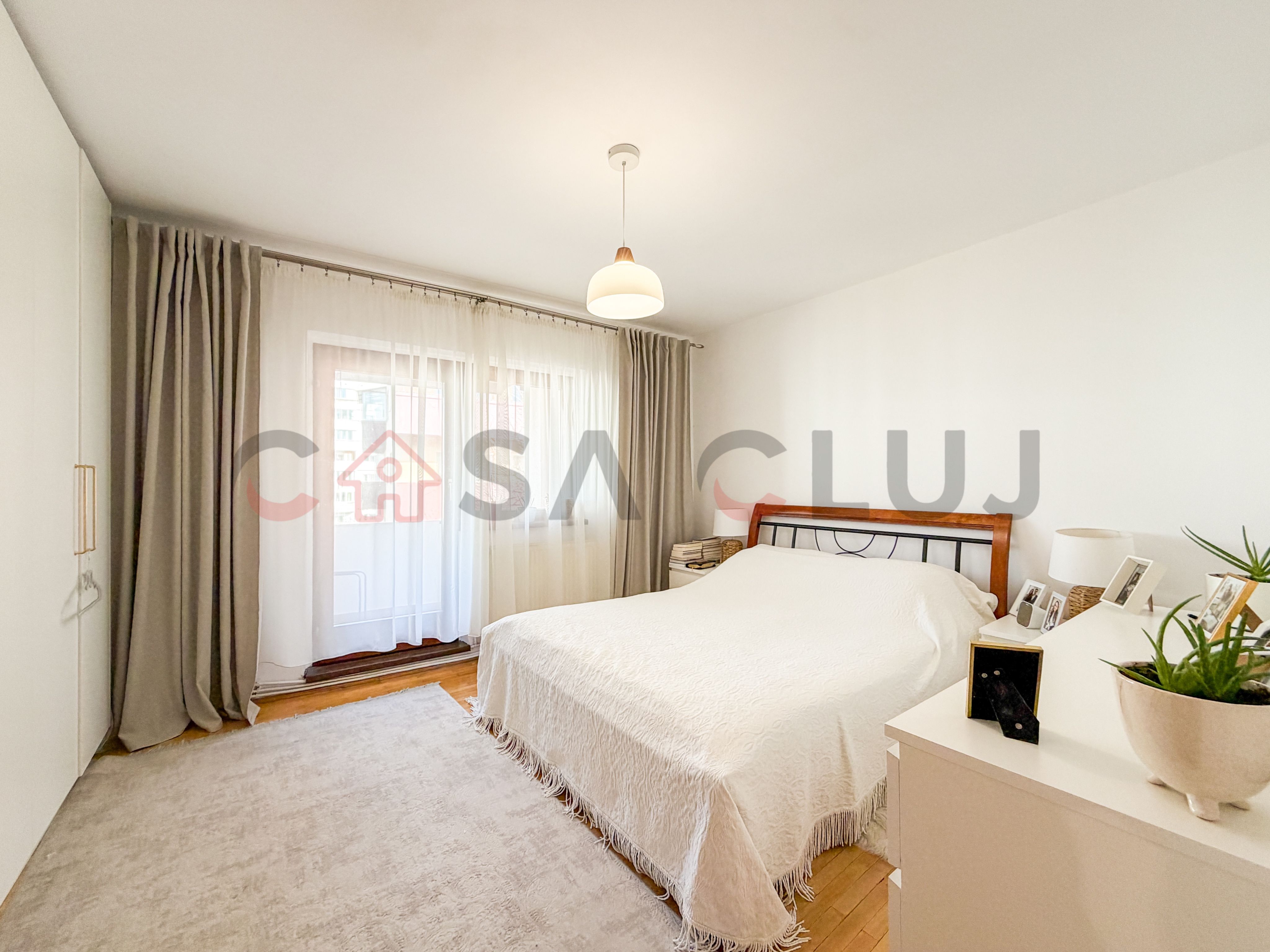 4 camere zona semicentrala, etaj intermediar, 100 mp utili! — fotografia 5