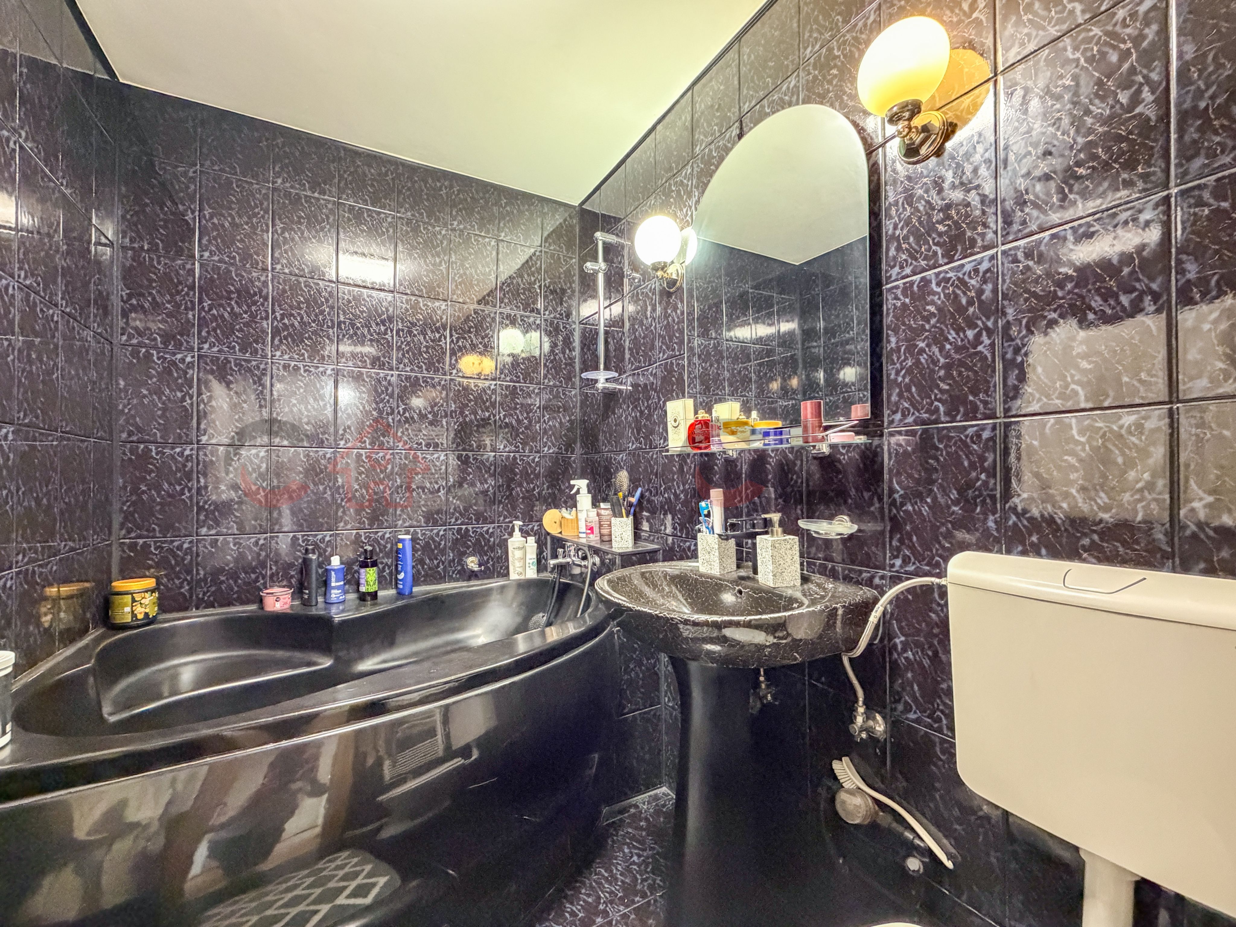 4 camere zona semicentrala, etaj intermediar, 100 mp utili! — fotografia 9