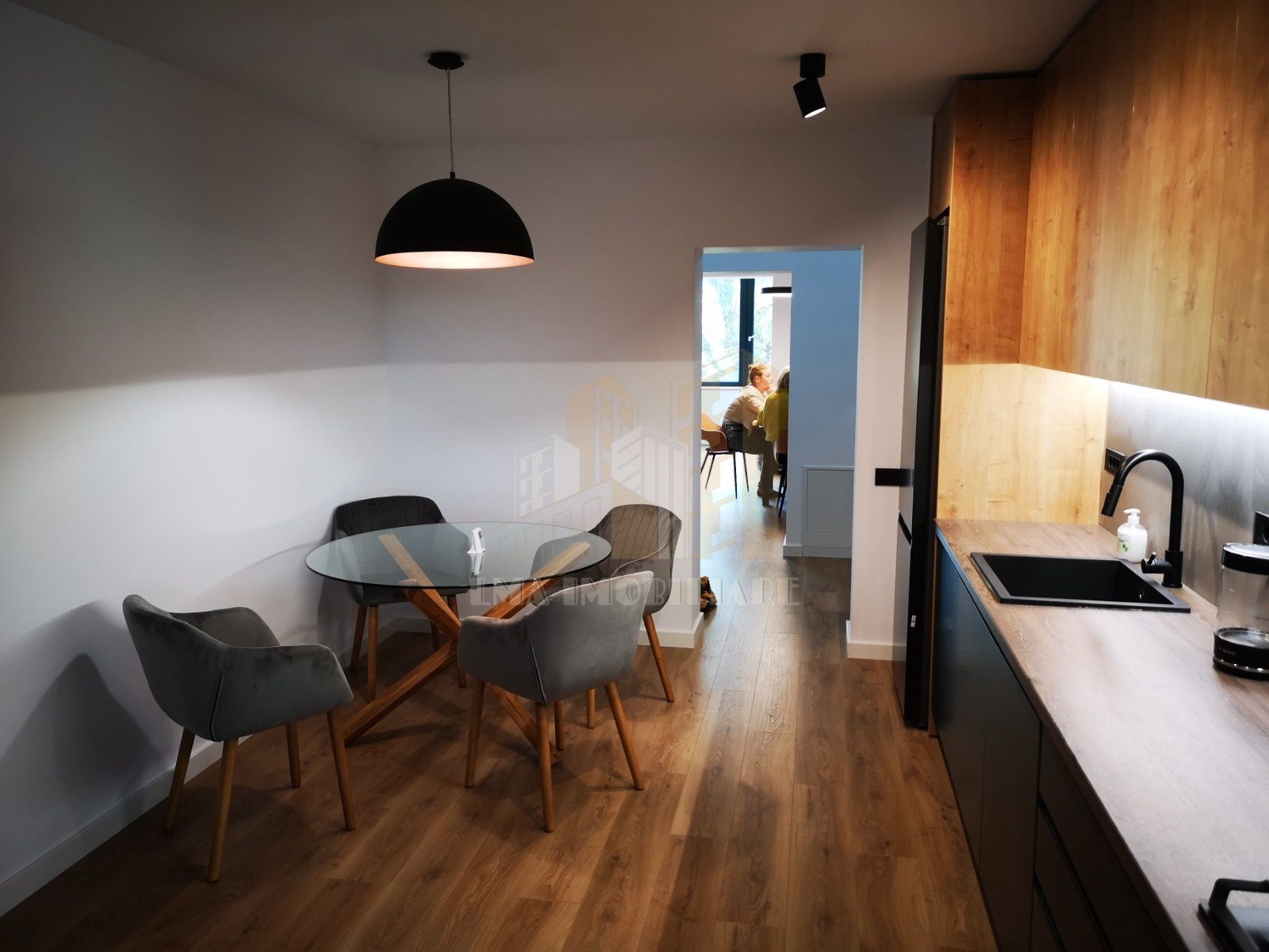 Apartament 3 camere ultracentral Brasov vedere panoramica — fotografia 4