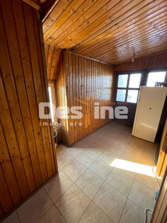 🏡 Casă la curte P+M – Sector 5 cu beci si garaj — fotografia 2