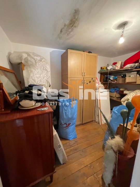 🏡 Casă la curte P+M – Sector 5 cu beci si garaj — fotografia 4