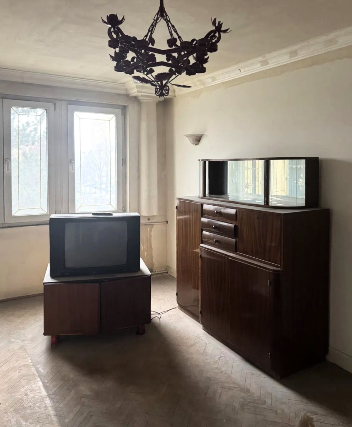 Apertament 2 camere disponibil pentru renovare totala zona Victoriei Garii