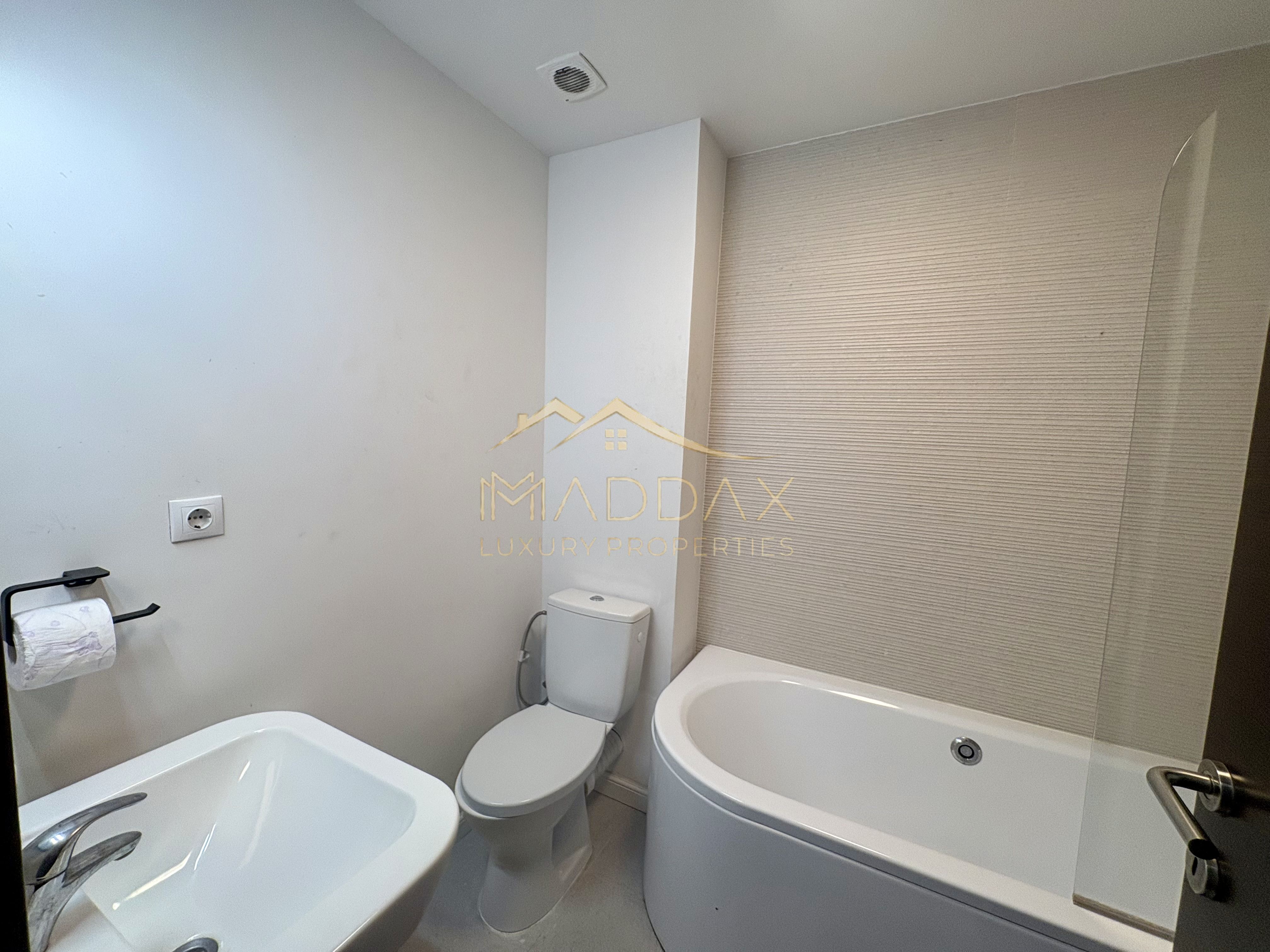 APARTAMENT de LUX cu 3 CAMERE cu Terasa si loc de parcare — fotografia 14