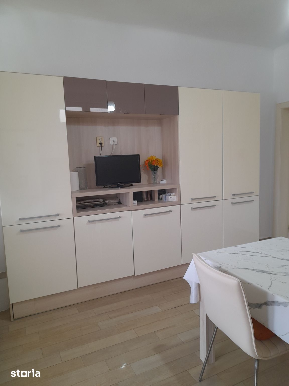 Jumatate din casa duplex D+P+E , 4 camere  in spatele strandului — fotografia 4