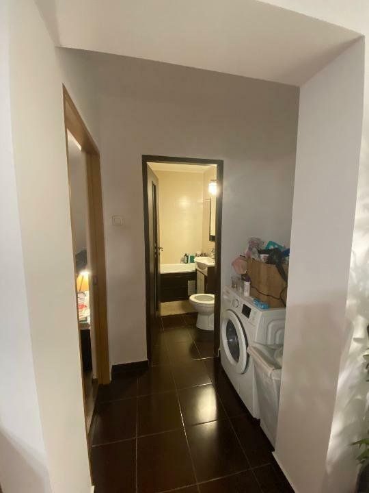 Ag BRASADAS închiriază apt. 2 cam Et 3/4 in Piata Victoriei. — fotografia 4