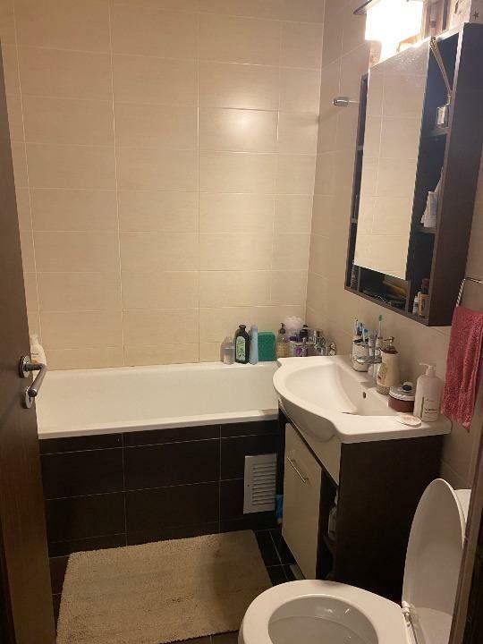 Ag BRASADAS închiriază apt. 2 cam Et 3/4 in Piata Victoriei. — fotografia 6