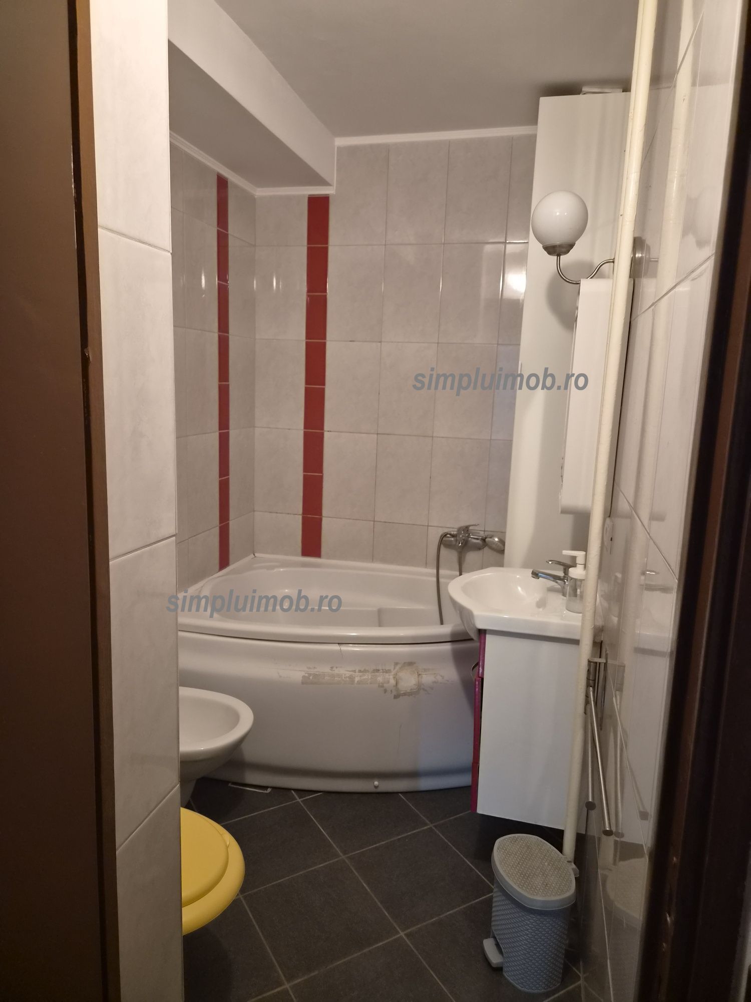 Apartament 3 camere | Etaj 2/4 | 47 mp | Bloc reabilitat termic | Parc — fotografia 5
