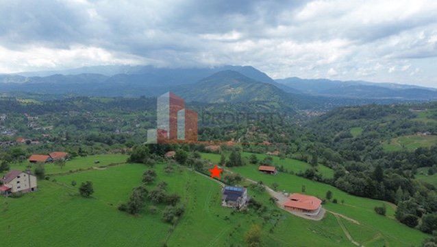 Teren intravilan 3.000 mp cu casă tradițională – Bran, sat Poarta — fotografia 2