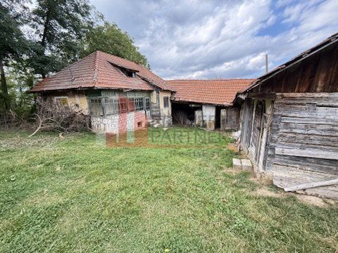 Teren intravilan 3.000 mp cu casă tradițională – Bran, sat Poarta — fotografia 4