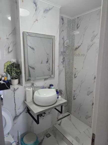 2 Camere Renovat , Metrou Dristor — fotografia 4