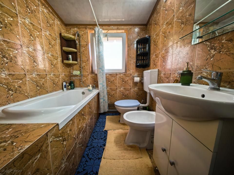 Casă 4 camere 90 mp mobilată + beci, anexe și 720 mp curte — fotografia 15
