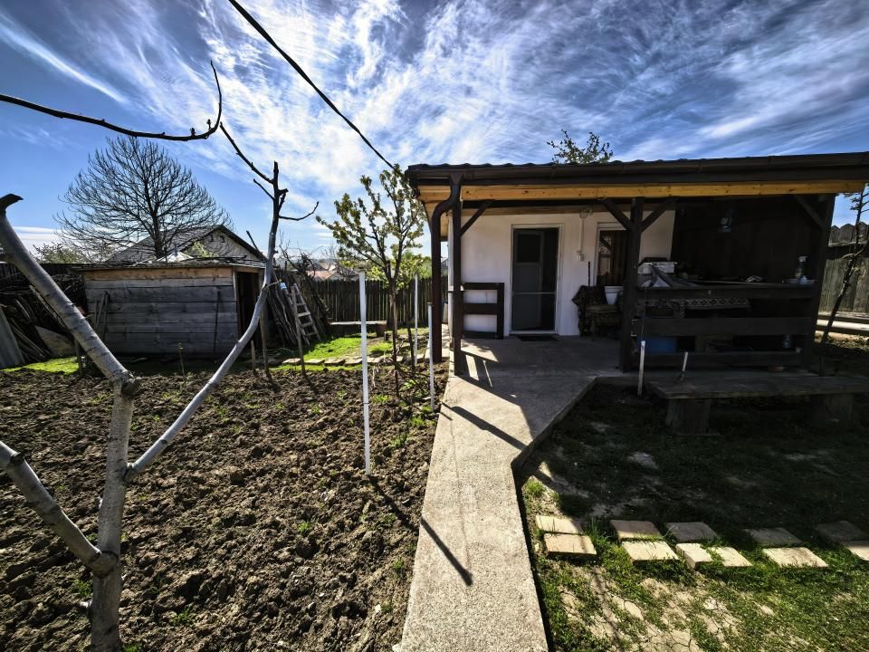 Casă 4 camere 90 mp mobilată + beci, anexe și 720 mp curte — fotografia 4