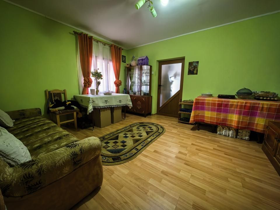 Casă 4 camere 90 mp mobilată + beci, anexe și 720 mp curte — fotografia 8